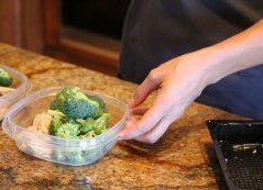 A Quick And Easy Way To Ensure Your Getting The Right Amount Of Food Is Compare It To The Size Of Your Hand.