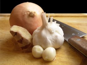Garlic,  Onions,  and High-Fiber Cousins