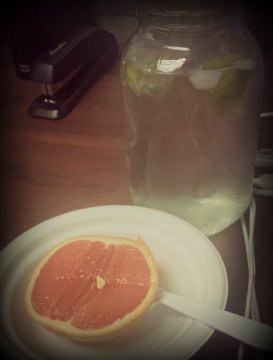 Grapefruit and water for weight loss and meal prepping