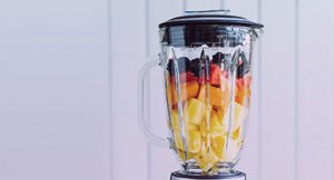 Juicing vs. Blending: Which Is Better for Me?